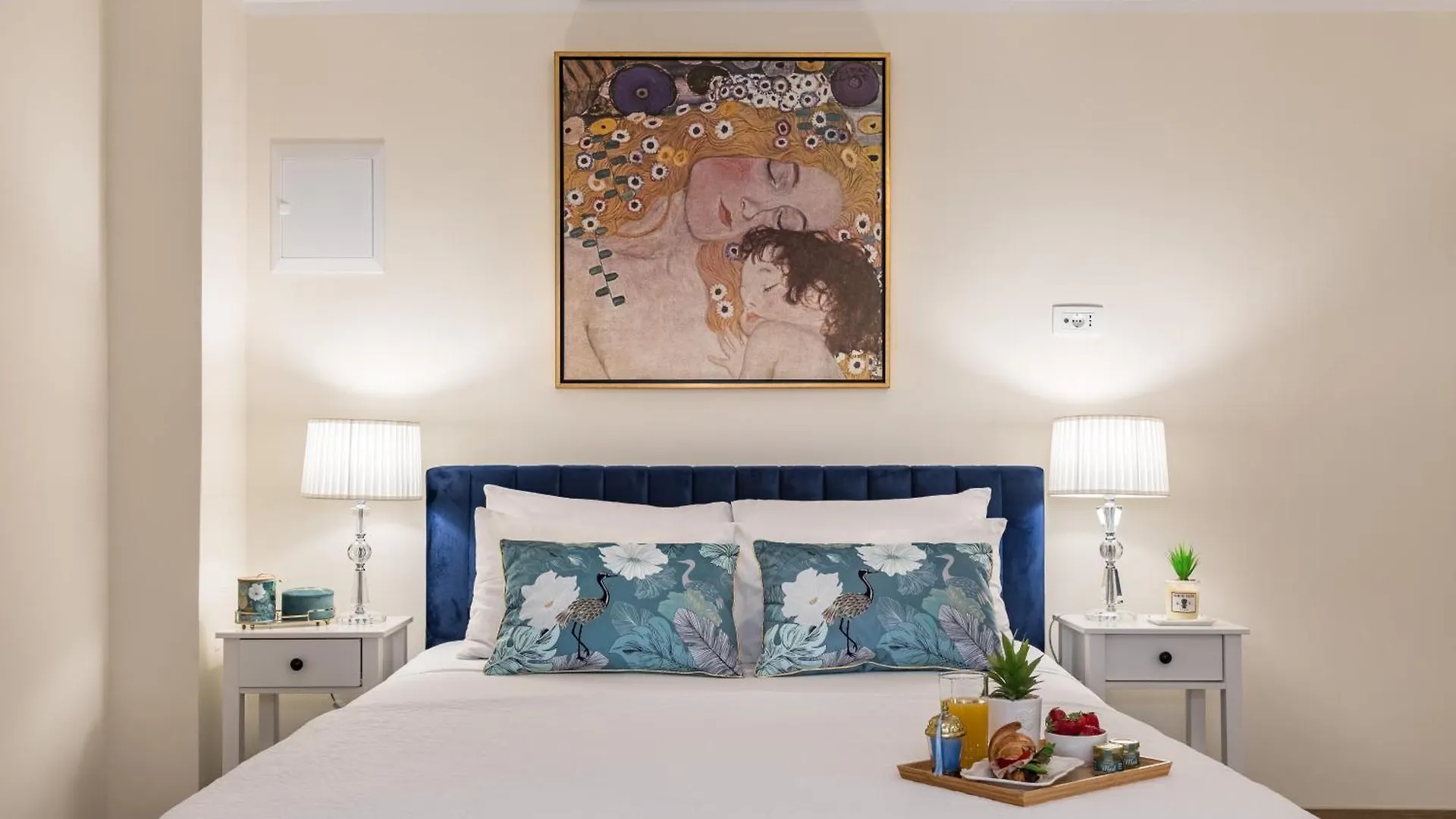Split Exclusive Stay